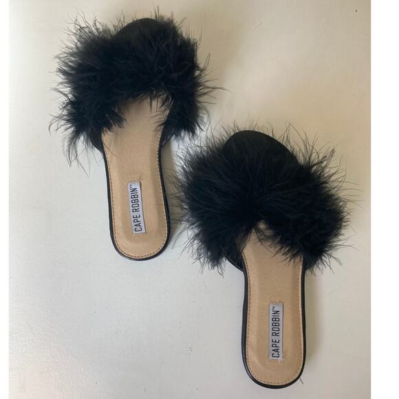 Cape Robbin feather slides - Picture 13 of 13